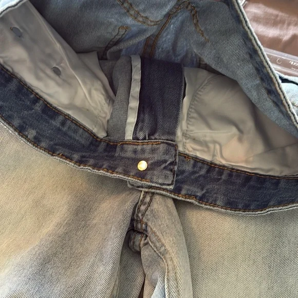 ๐ Trendy & Stylish High-Waisted Faded/Distressed Wide-Leg Jeans- Sz 28 - Picture 12 of 14